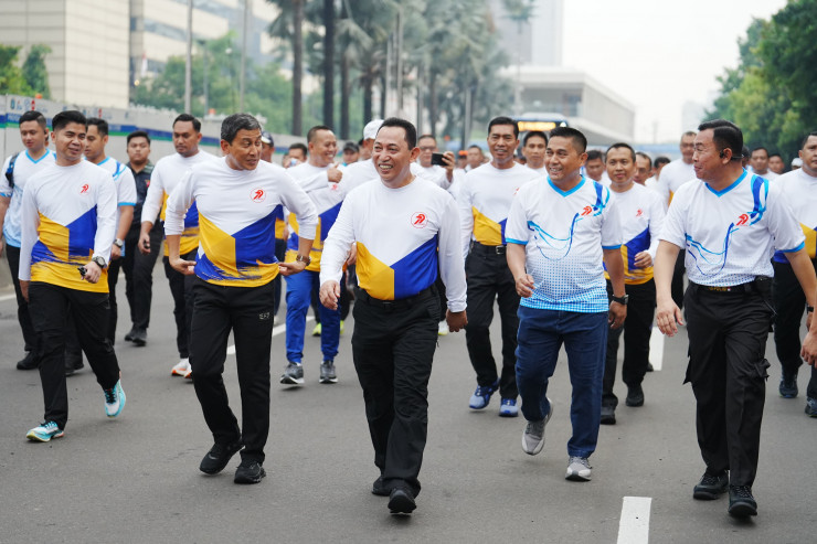 Kapolri Hadiri CFD Hari Bhayangkara 'Polri untuk Masyarakat', Disambut Antusias Warga