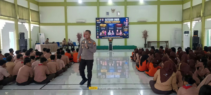 Polresta Sidoarjo Pelajar SMAN 3 Bahaya Bullying dan Radikalisme