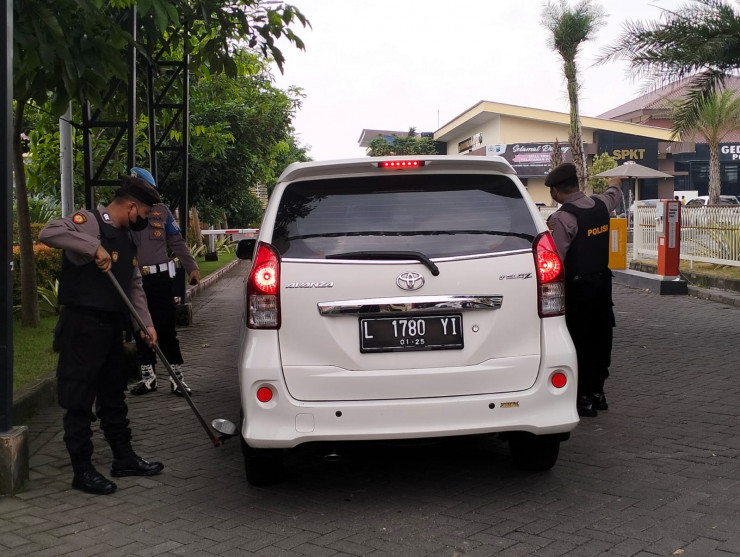 Antisipasi Teror, Masuk Mapolresta Sidoarjo Dilakukan Pengecekan