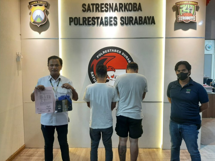 Polrestabes Surabaya Ungkap Peredaran Narkoba, 2 Pengedar dan Ratusan Ribu Pil Koplo Berhasil Diamankan