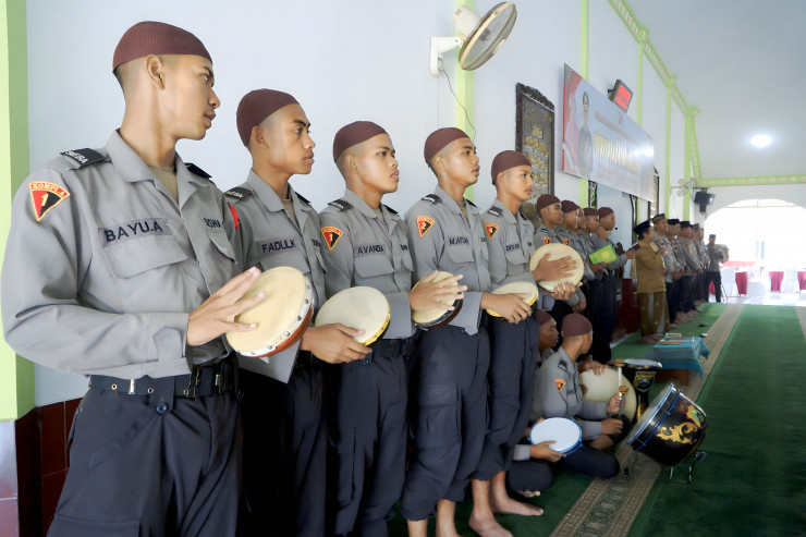 Teladani Akhlak Rasulullah, SPN Polda Jatim Gelar Peringatan Maulid Nabi