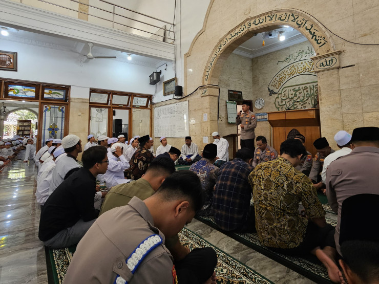 Polres Probolinggo Safari Jum'at Wujudkan Kemitraan yang Solid dan Lingkungan Kondusif