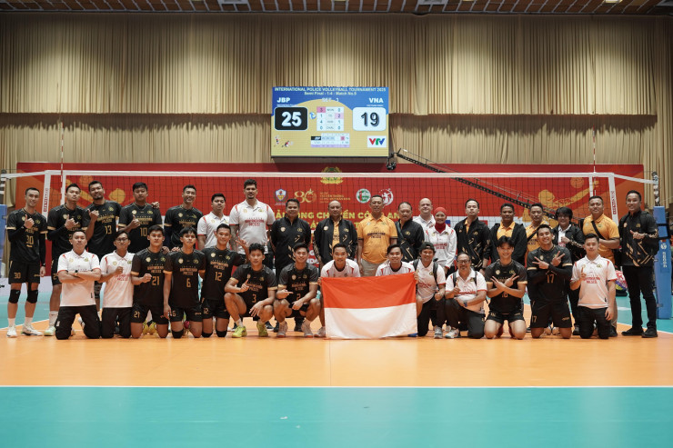 Jakarta Bhayangkara Presisi Juara Turnamen Voli Internasional di Vietnam
