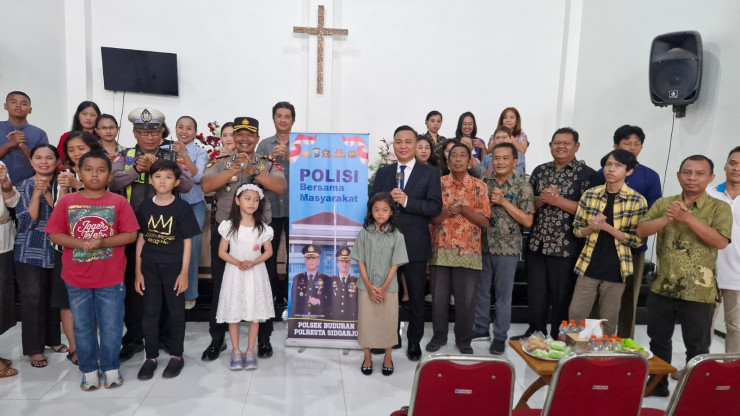 Sidoarjo Akrab Seiman  Kapolsek Buduran Gelar Minggu Kasih di Rumah Ibadah Bethania