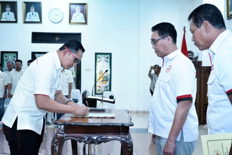 Semangat Baru di Dunia Bola Voli AKBP Raden Erik Bangun Prakasa Resmi Pimpin PBVSI Kabupaten Magetan