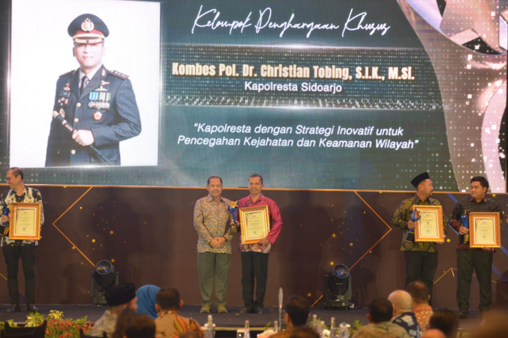 Strategi Inovatif Kapolresta Sidoarjo Cegah Kejahatan dan Keamanan Wilayah Raih Radar Surabaya Award