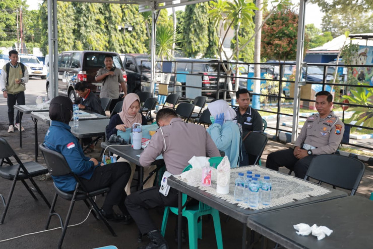 Sambut Hari Lalu Lintas Bhayangkara ke -70 Polres Jember Gelar Baktikes Gratis