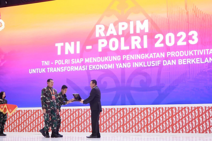 Berikan Pembekalan Umum Rapim TNI-Polri, Ketua MPR RI Bamsoet Ingatkan Kesiapan TNI-Polri Hadapi Tantangan Dunia Digital